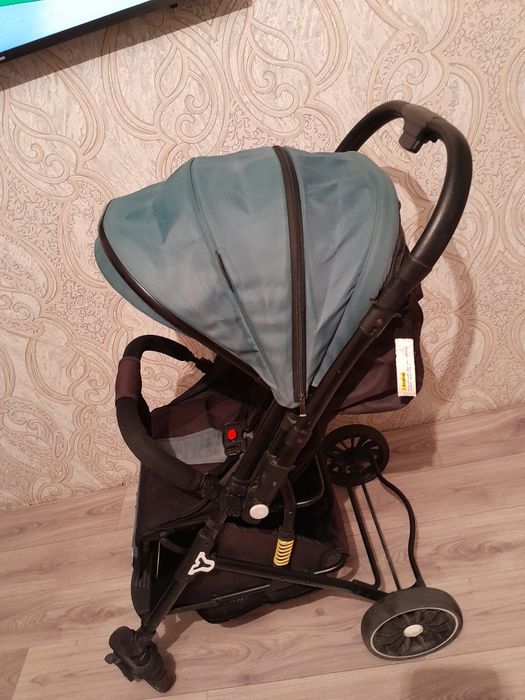 Коляска  прогулочная