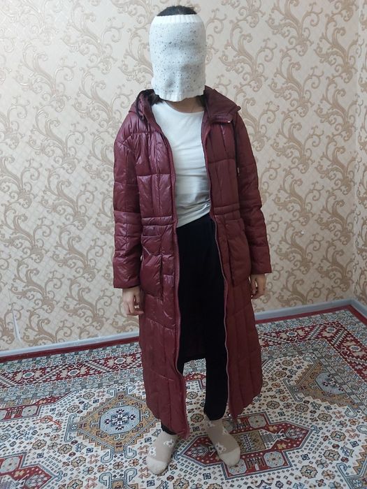 Продам женские верхние вещи