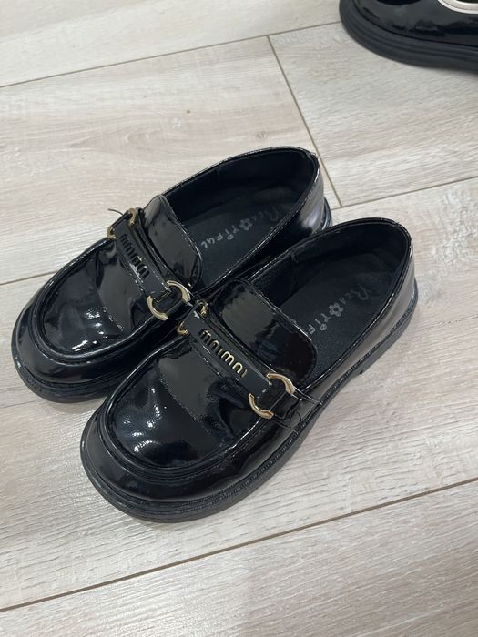 Продам туфли для девочек