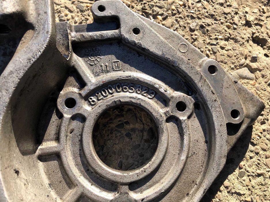 Suport pompa injectie Renault Kangoo 1.9d