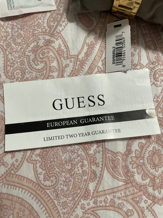 Ceas guess auriu