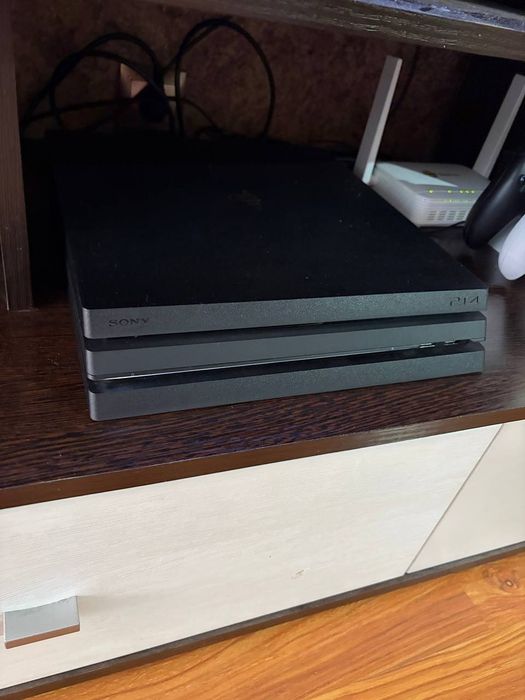 PS4 Pro с играми, полный комплект