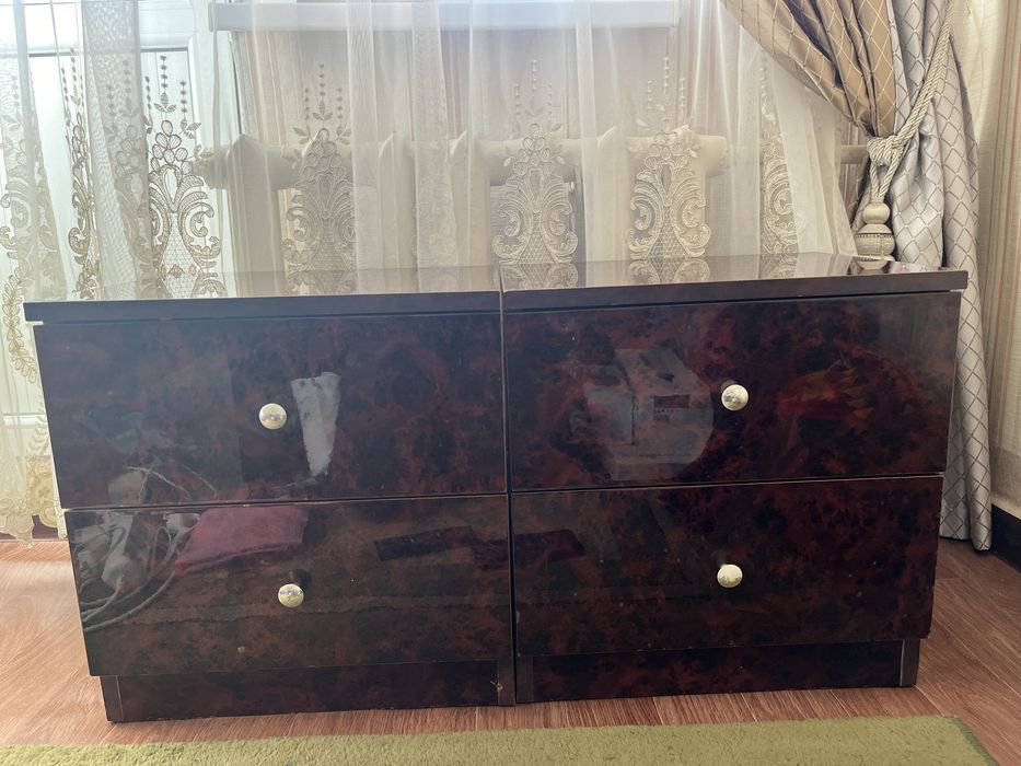 Срочно Продаётся  Б/У спальный гарнитур