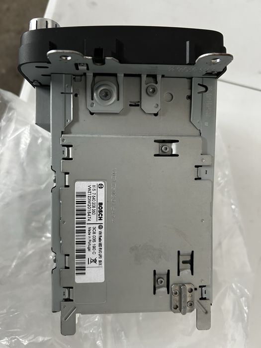 Навигация свалена от Passat B7  става за ваг групата Skoda и др.