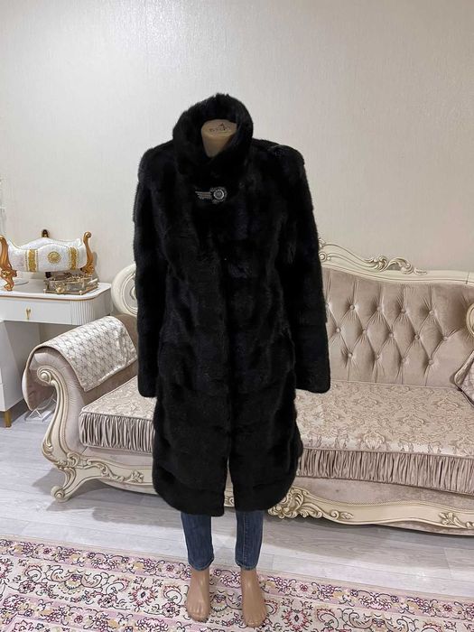 Шуба норковая черная