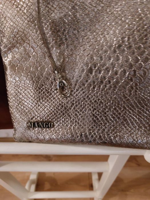 Продавам елегантни плик чанти