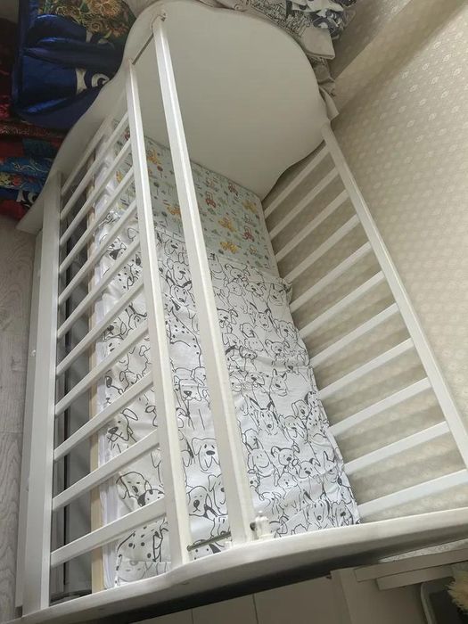 Балалар кереуеті.