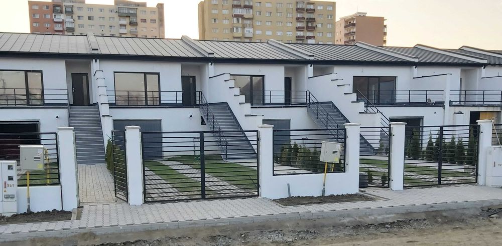 Ultimile 2 Case de vânzare Cartier Rezidențial