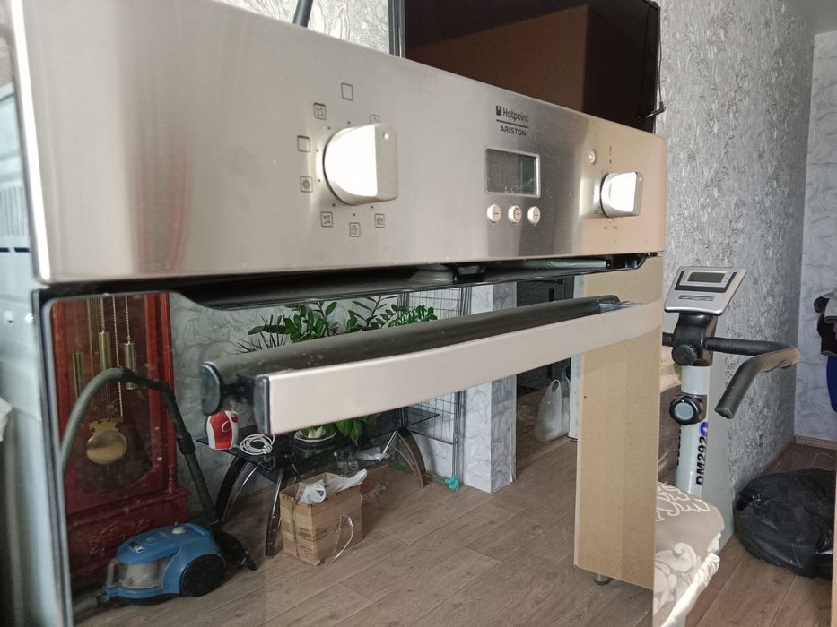 Продам духовку  б/у