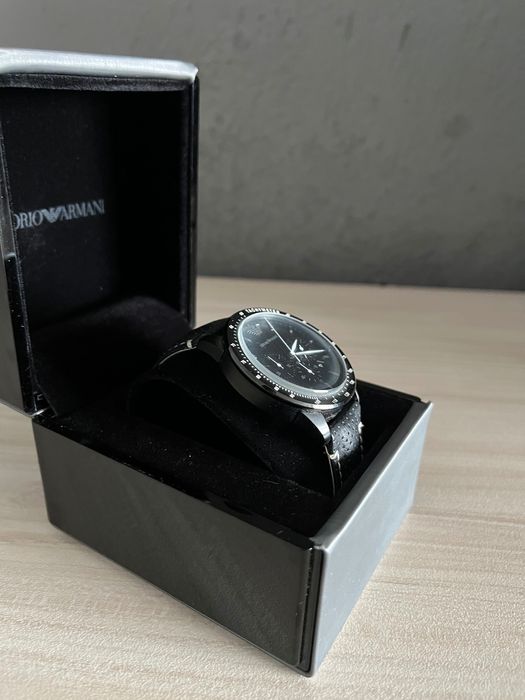 Часовник Emporio Armani