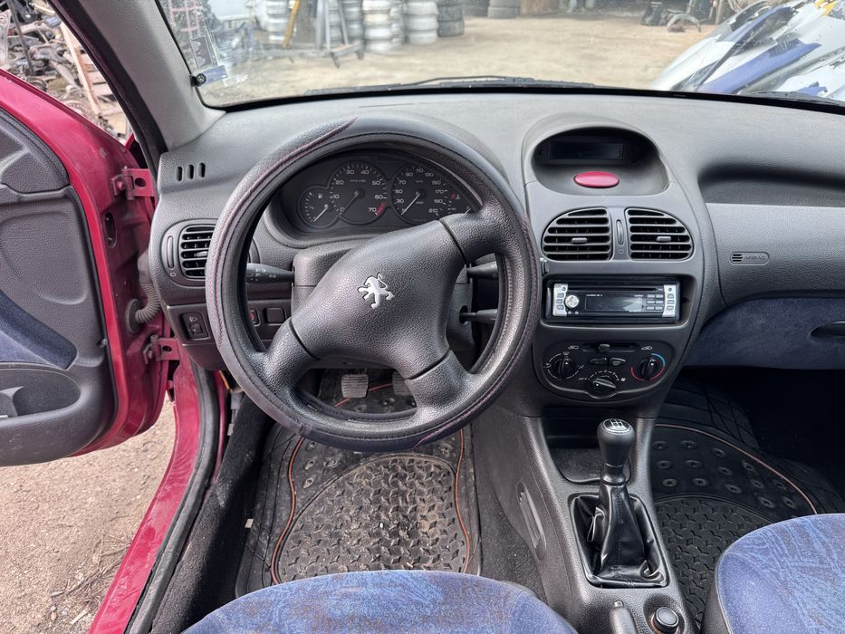 Peugeot 206 2.0hdi 90hp 2000г На Части