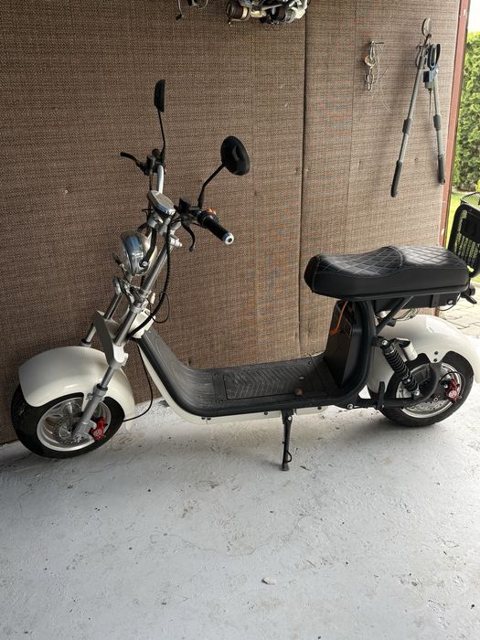 Vand scuter electric