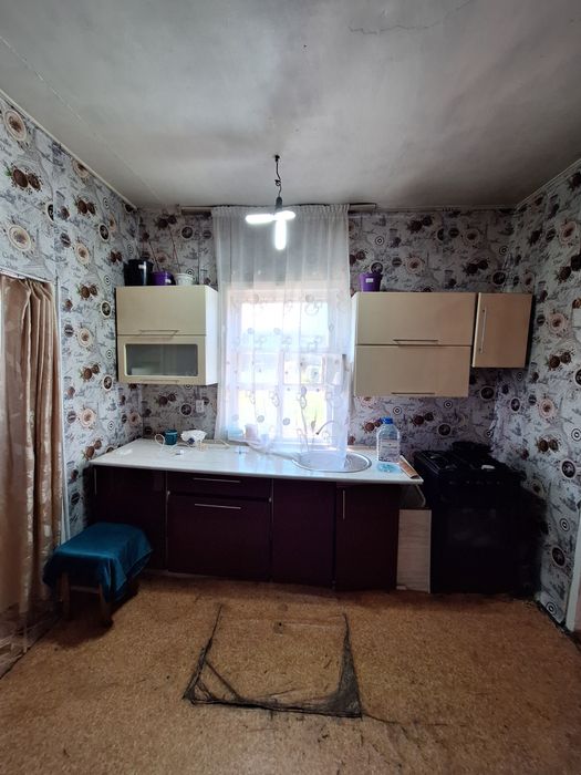 Продам дом район интерната.