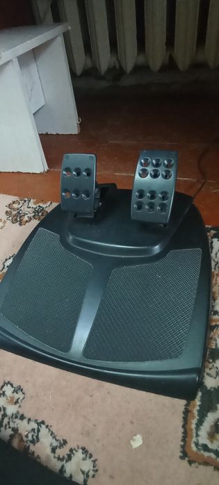 logitech momo racing force feedback wheel