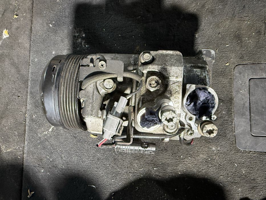 Компресор за климатик за mercedes 2.0 tdi  A651