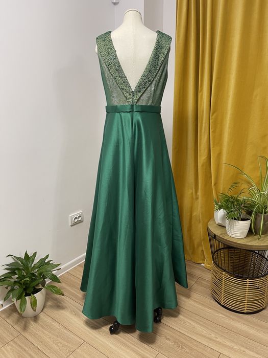 Rochie de nasa deosebita