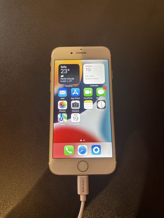 Iphone 7 (Отлично състояние)