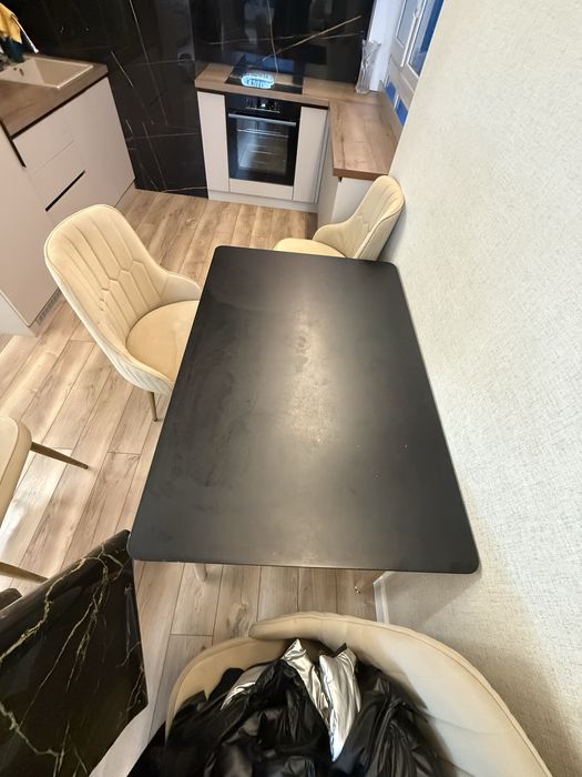 Продам стол в хорошем состоянии