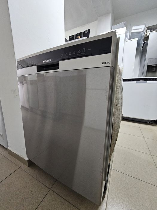 Съдомиялна за частично вграждане Siemens