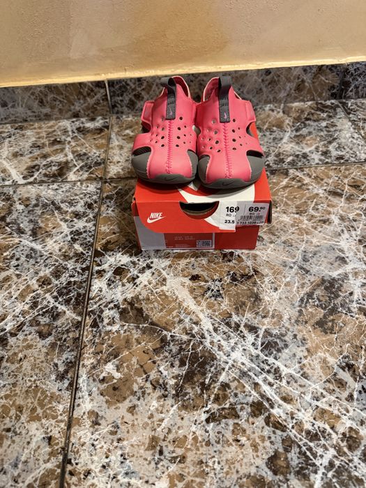 Сандали Nike.Номер 23,5.Стелка 13см.