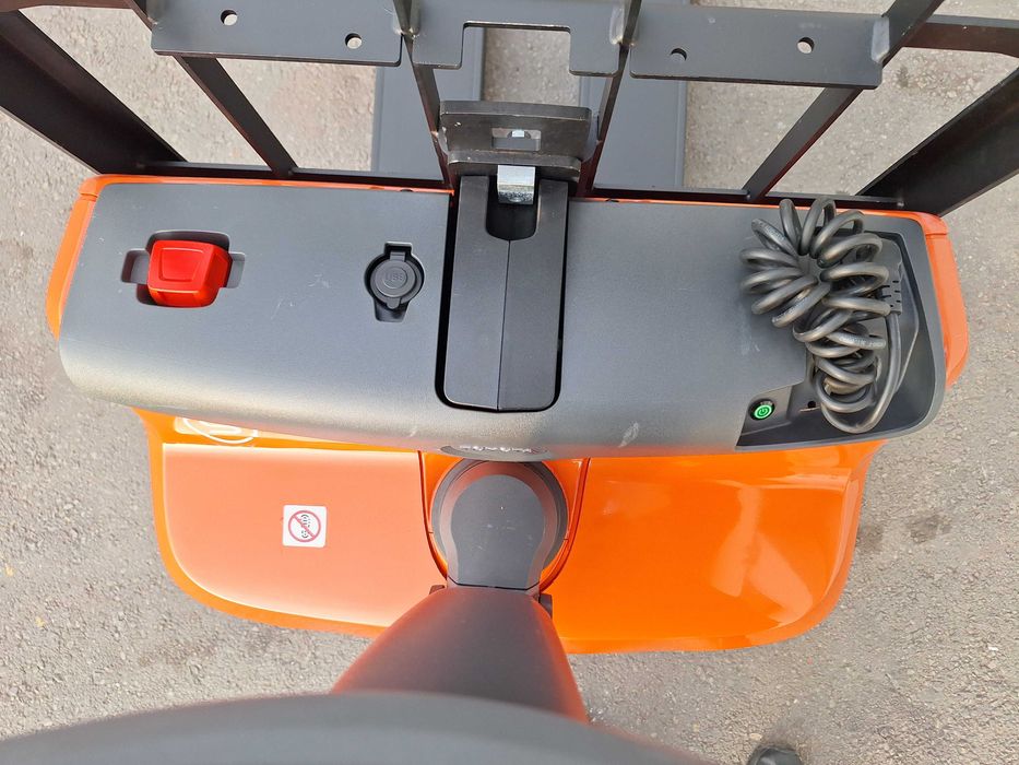 Електрическа палетна количка Toyota LWI160 Li-ION-195 м.ч.