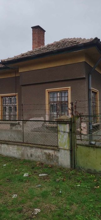 Продава се Къща в Брусарци - 100 кв.м за 230 €/кв.м - Снимка #1