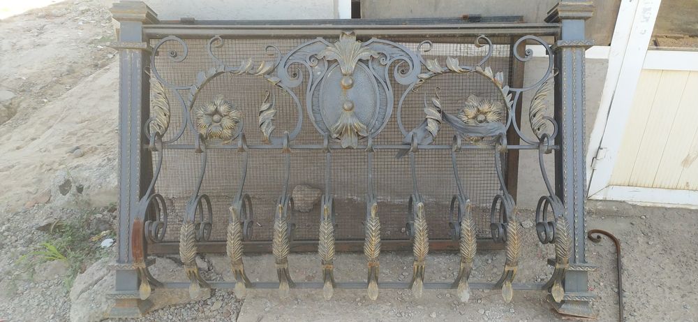 Решетки, перила, навесы из лексана,будки из сэндвич панелей под ключ