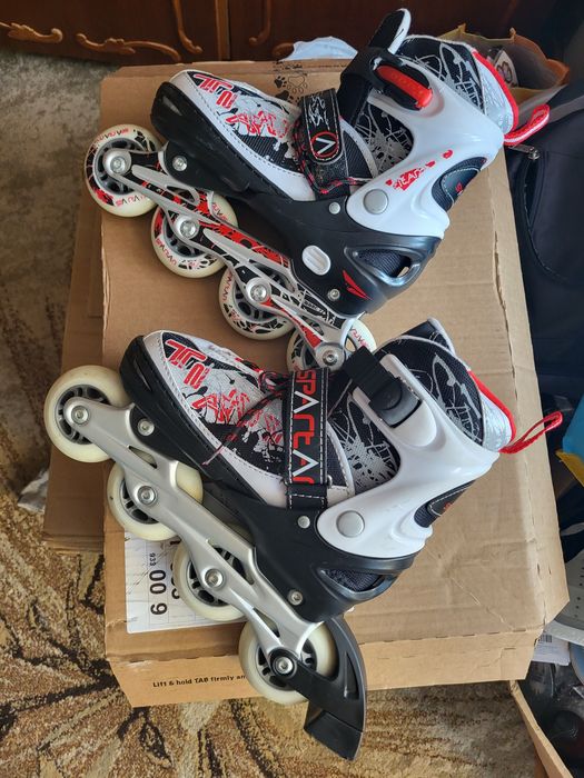 Role Reglabile Alb-Negru Noi-Noute