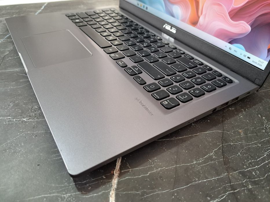 Продам ультрабук ASUS X515E (идеал)