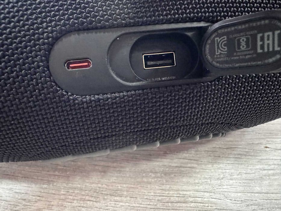 Bluetooth колонка JBL Charge 5