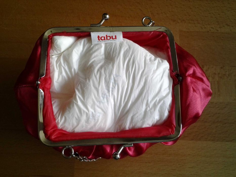 Red Tabu poseta dama 21*15 cm