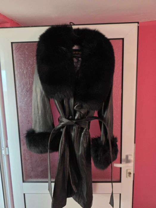 Кожено яке от естествена кожа!носено е точно два пъти.