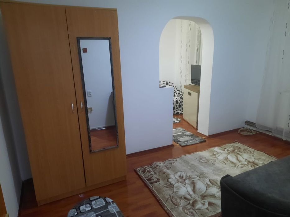 Închiriez apartament 2 camere Gaesti