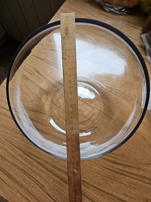 Стеклянная ваза горшок. Аквариумы.