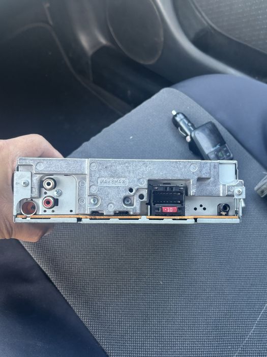 Авто CD Pioneer + трансмитер и флашка