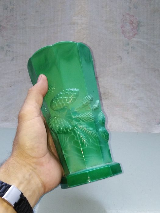 Ваза из "малахитового" стекла.