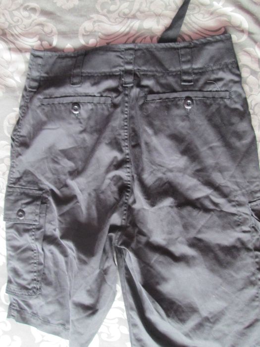 pantaloni negri scurti S
