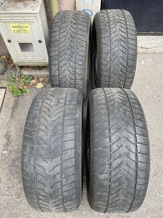 Dunlop 255/55/18 - зимни гуми