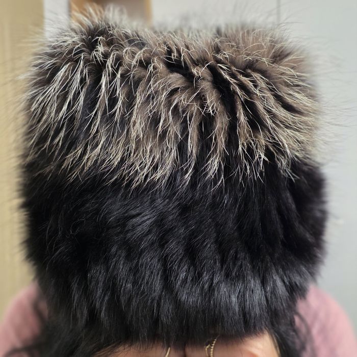 Căciulă din blană naturală de vulpe (silver / cross fox) / Damă