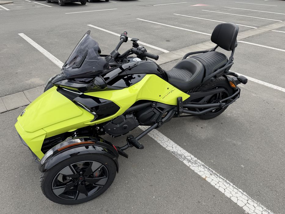 Can am spyder 2023