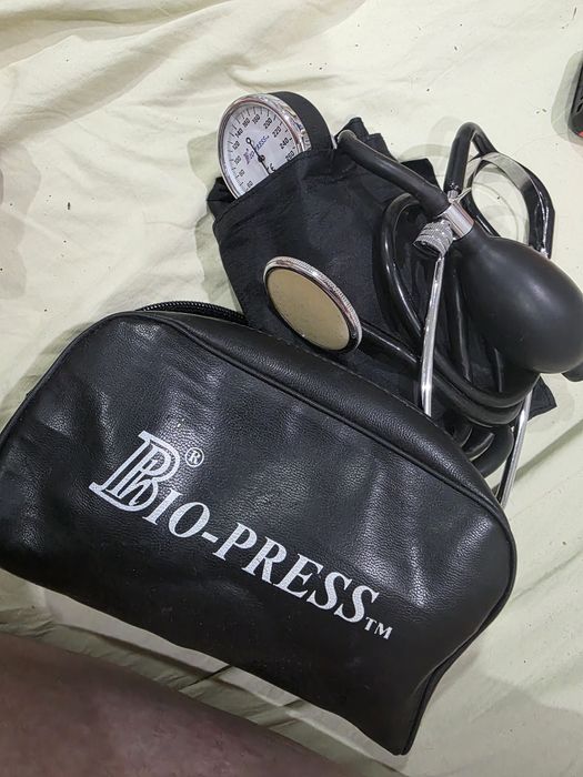 Тонометры. Продаю