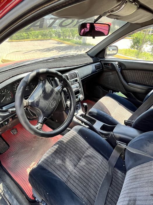 Продам toyota carina 2л