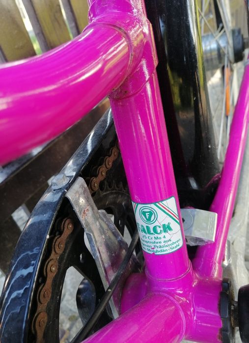 Bicicletă                      .