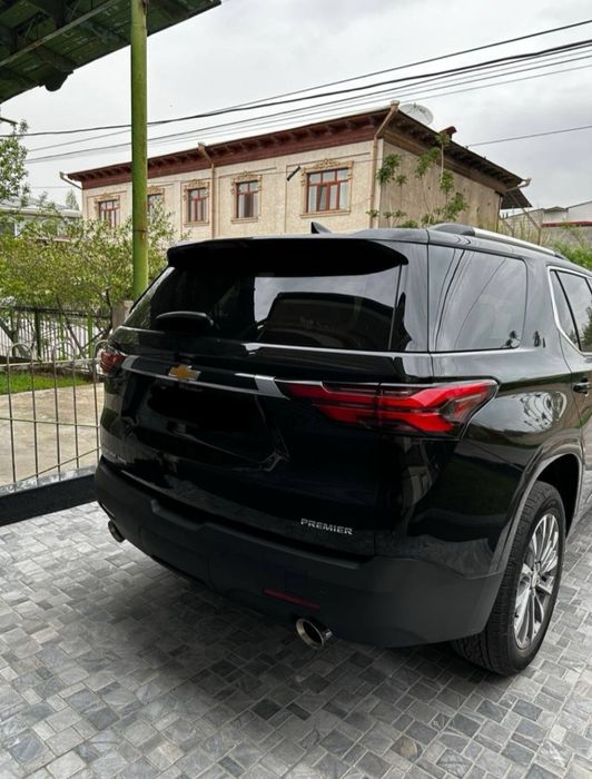 ** Traverse qora 2025