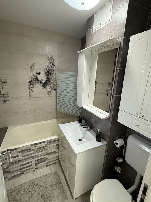 Inchiriez ap 3 camere  Metrou Gorjului 84metri