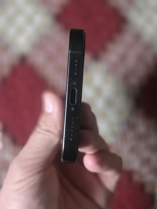 Iphone 16 pro max idealno