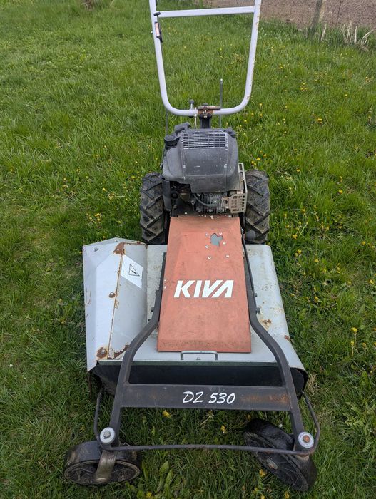 Masina de tuns iarba inalta Kiva, utilitara mixta