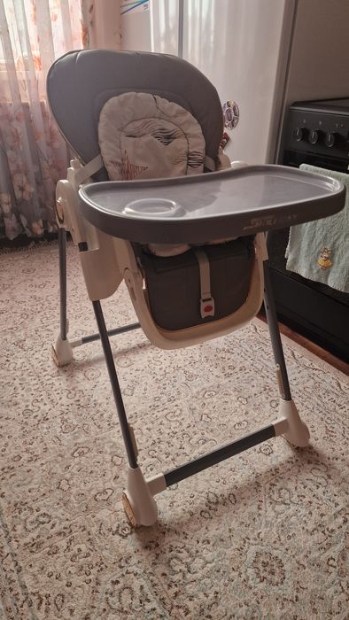 Детский стул для кормления