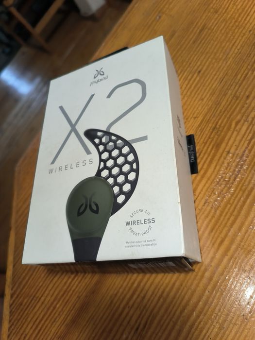 Wuawei 5i , Jaybird , Redmi buds 4