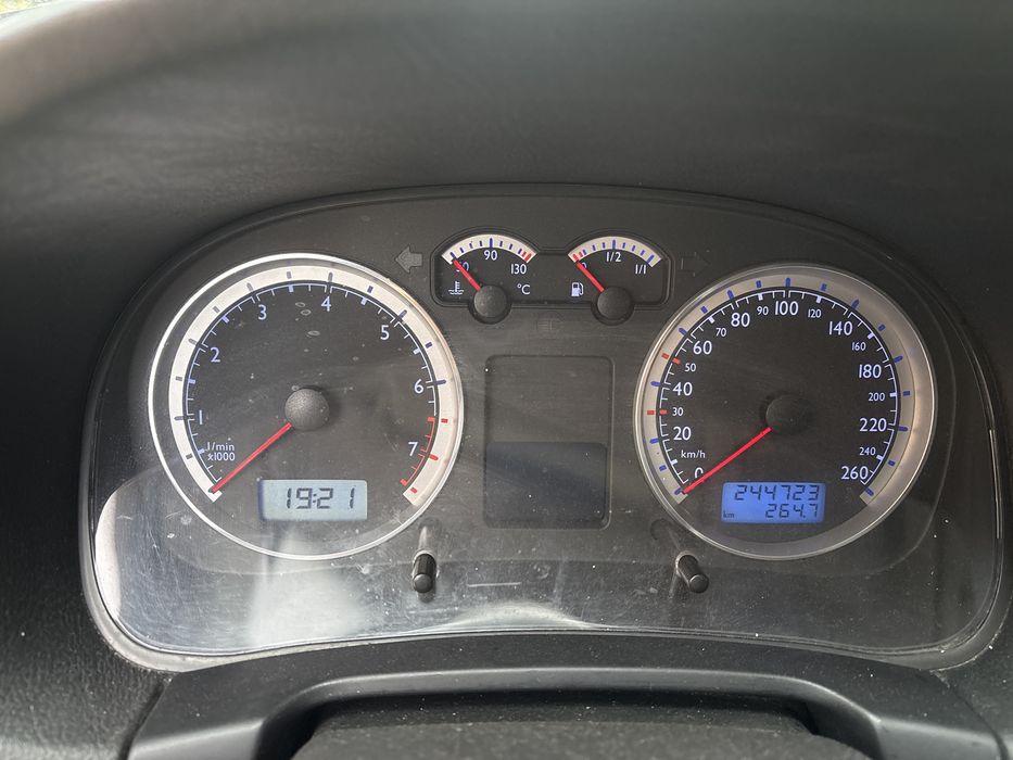 Голф mk4 2002г..